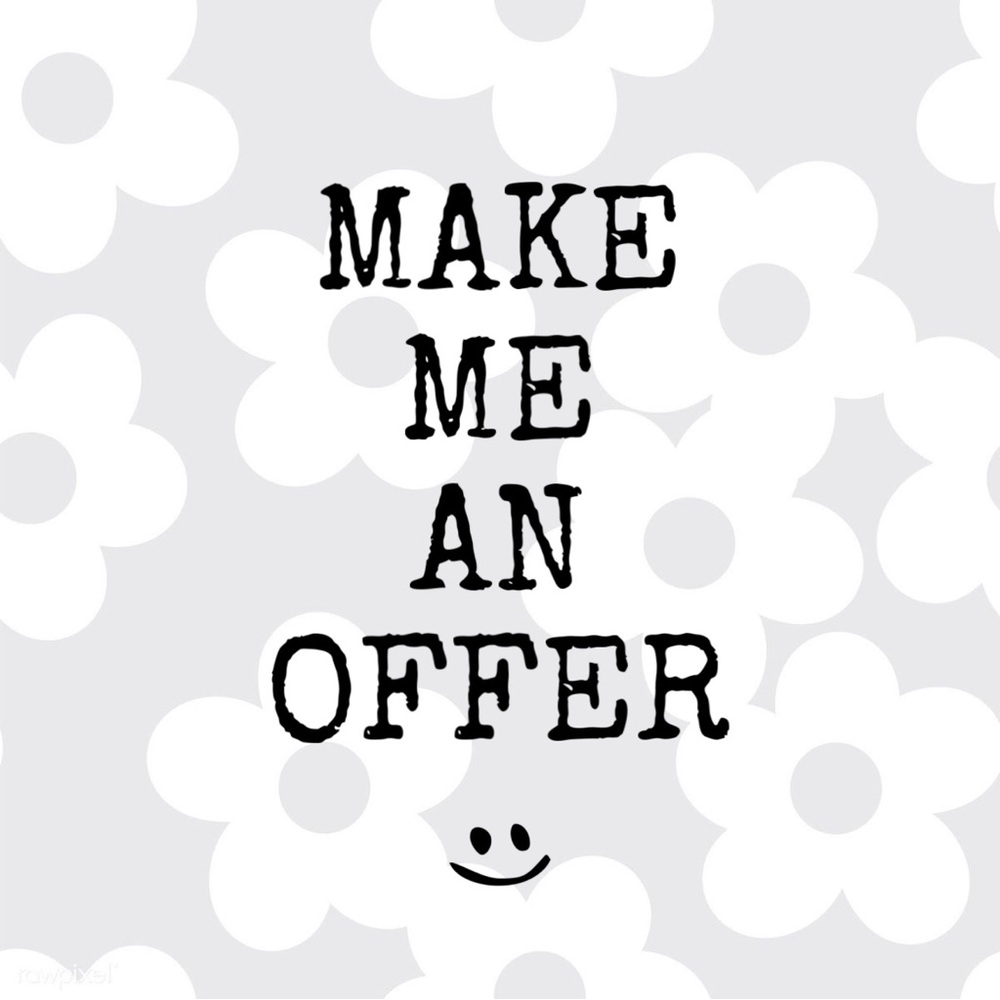 REASONABLE OFFERS WELCOME 🖤